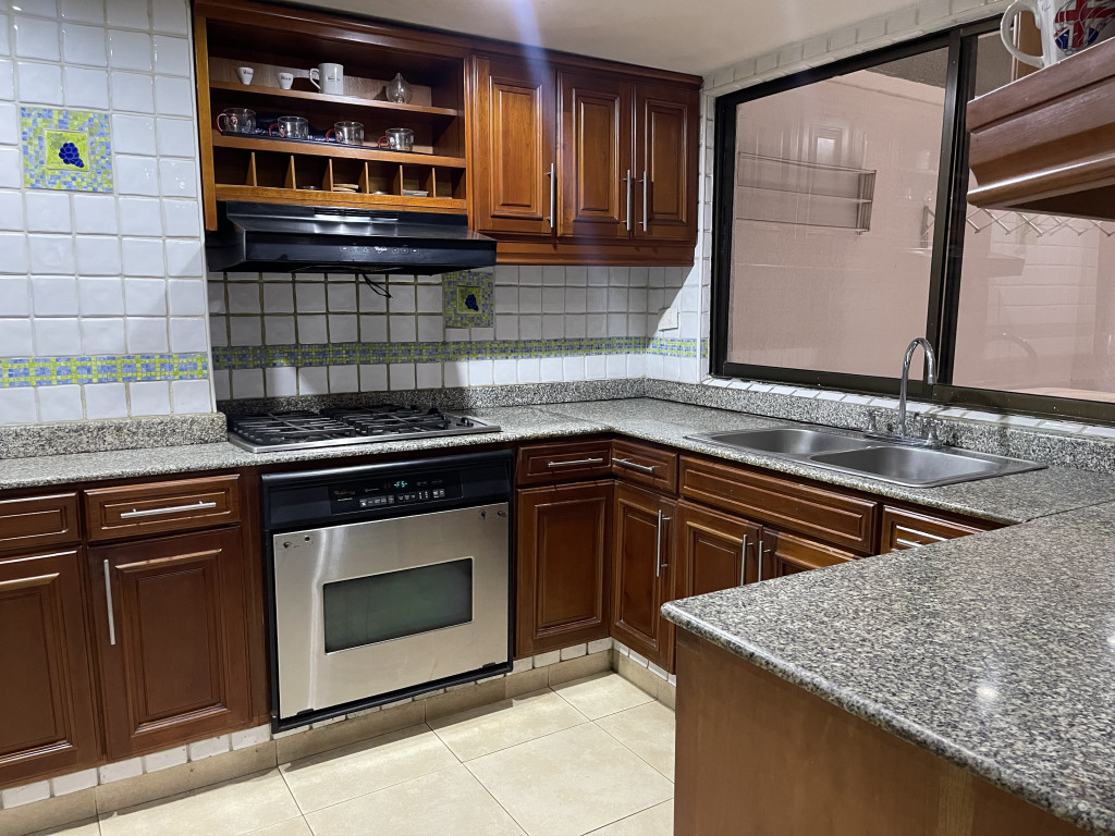 Apartamento En Venta - Santa Teresita, Cali