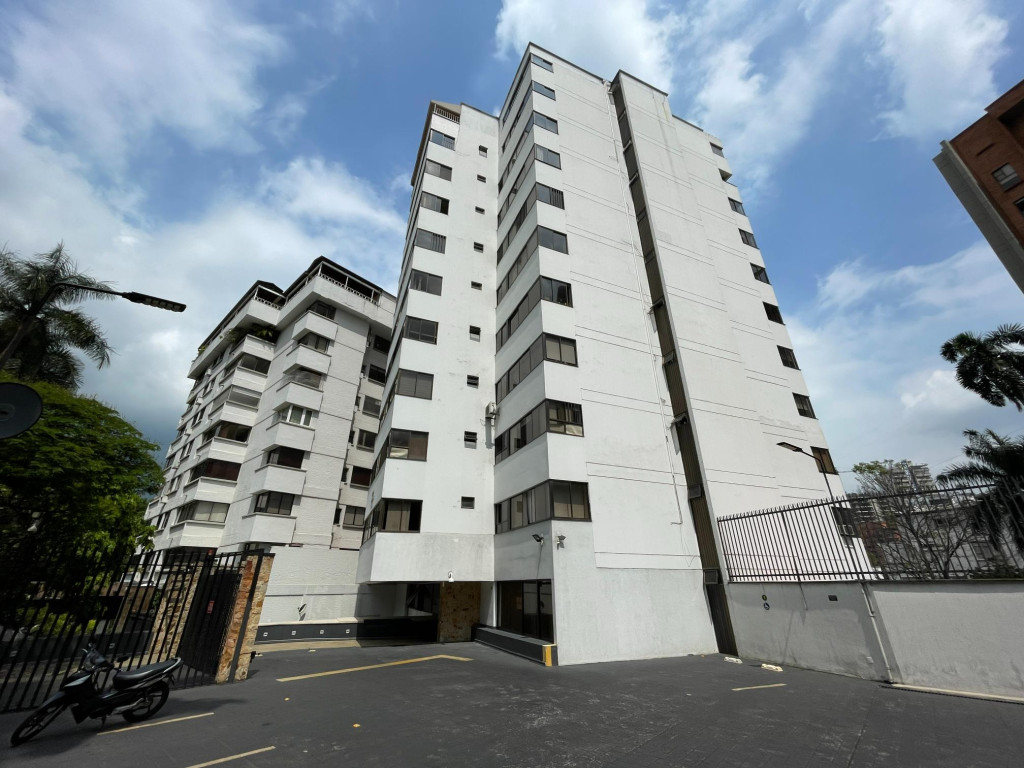 Apartamento En Venta - Santa Teresita, Cali