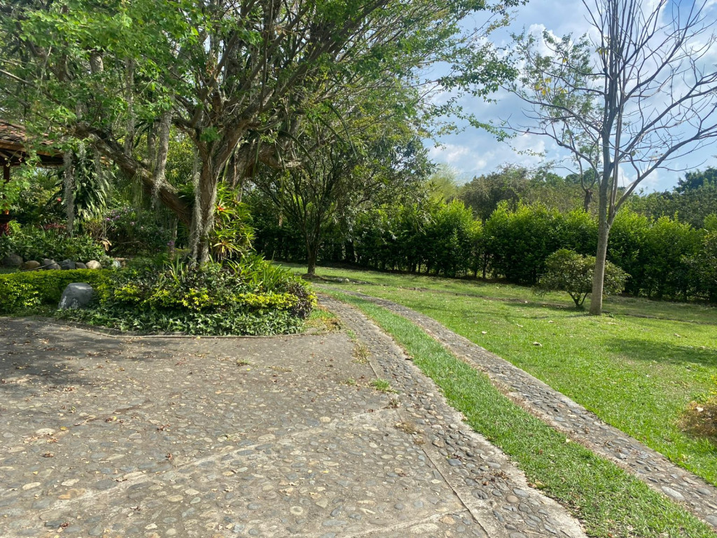 Finca En Arriendo - La Novillera Baja, El Cerrito