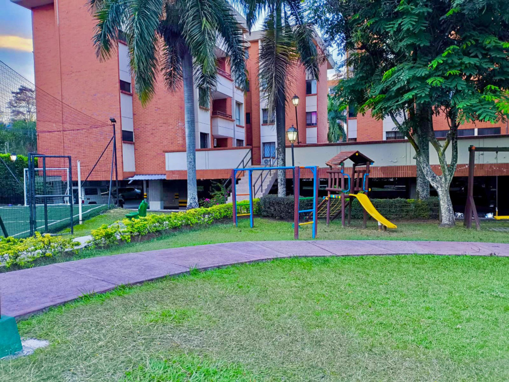 Apartamento En Arriendo/Venta - Urbanización La Flora, Cali