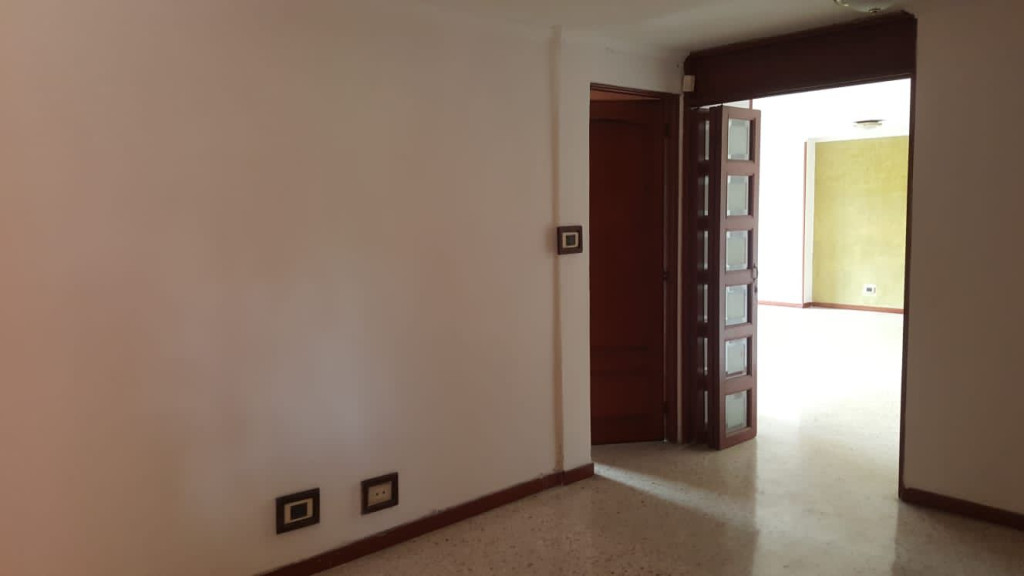 Apartamento En Venta - Urbanización La Flora, Cali