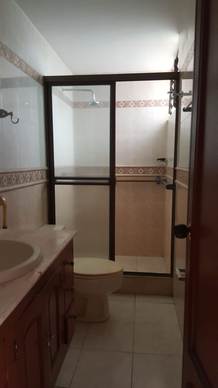 Apartamento En Venta - Urbanización La Flora, Cali