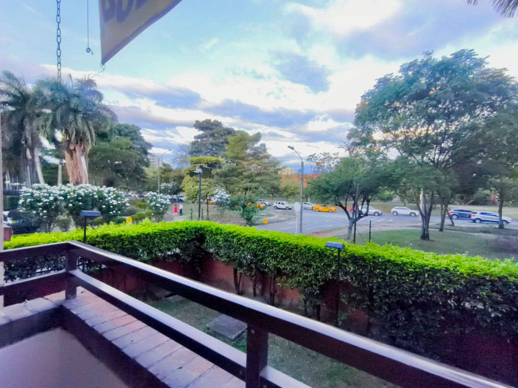 Apartamento En Arriendo/Venta - Urbanización La Flora, Cali