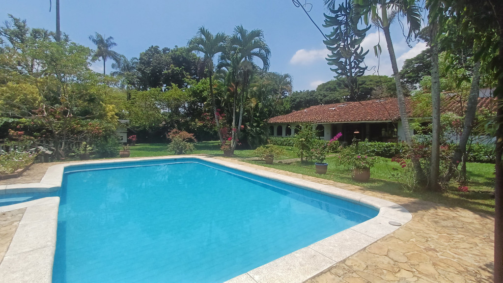 Casa Campestre En Venta - Pance, Cali