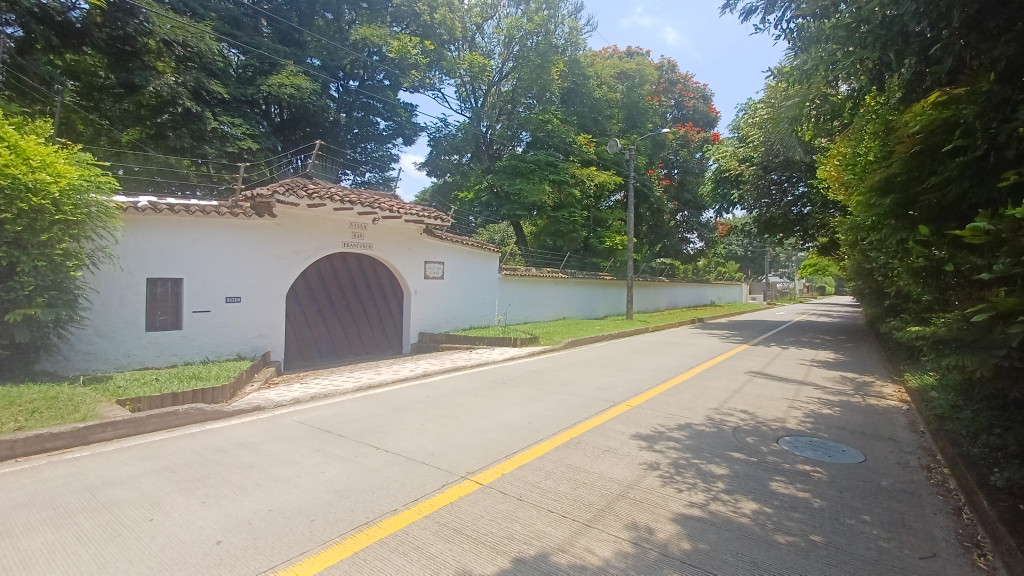 Casa Campestre En Venta - Pance, Cali