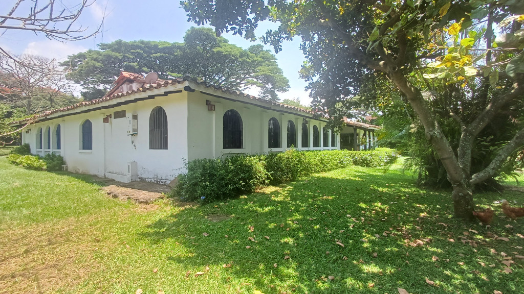 Casa Campestre En Venta - Pance, Cali