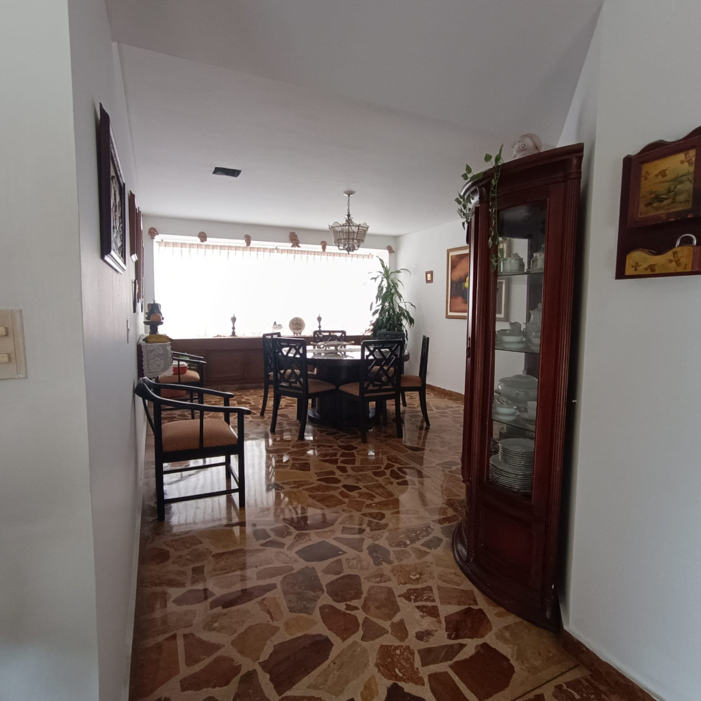 Casa En Venta - Ciudad Jardín, Cali