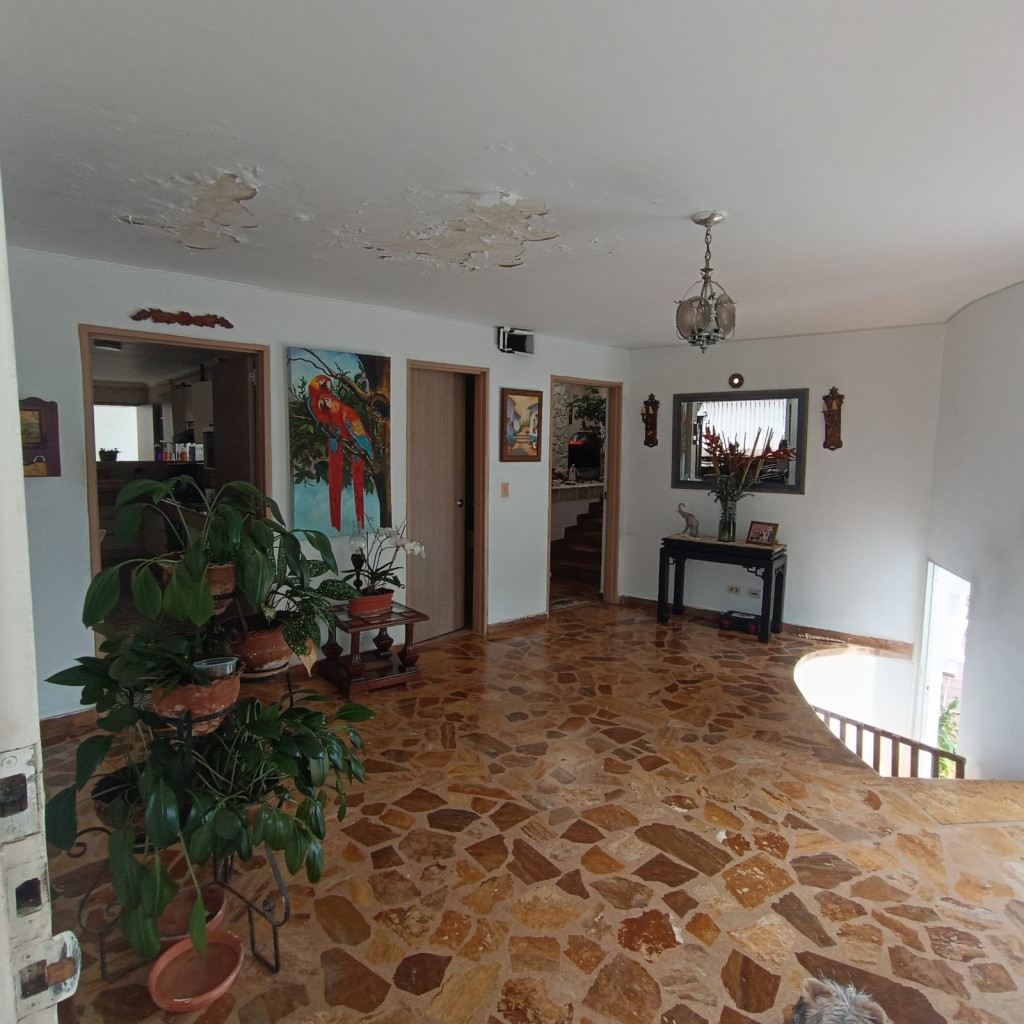 Casa En Venta - Ciudad Jardín, Cali