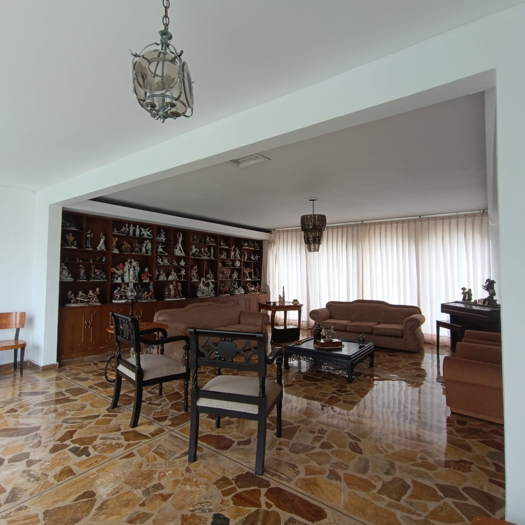 Casa En Venta - Ciudad Jardín, Cali