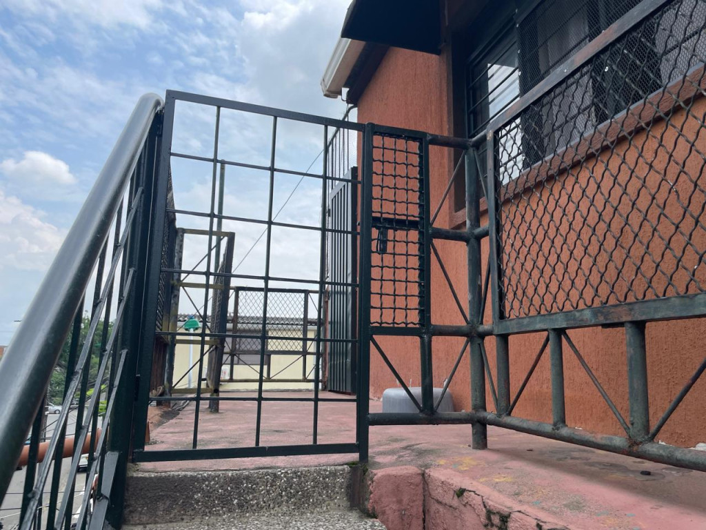 Casa En Venta - Atanasio Girardot, Cali