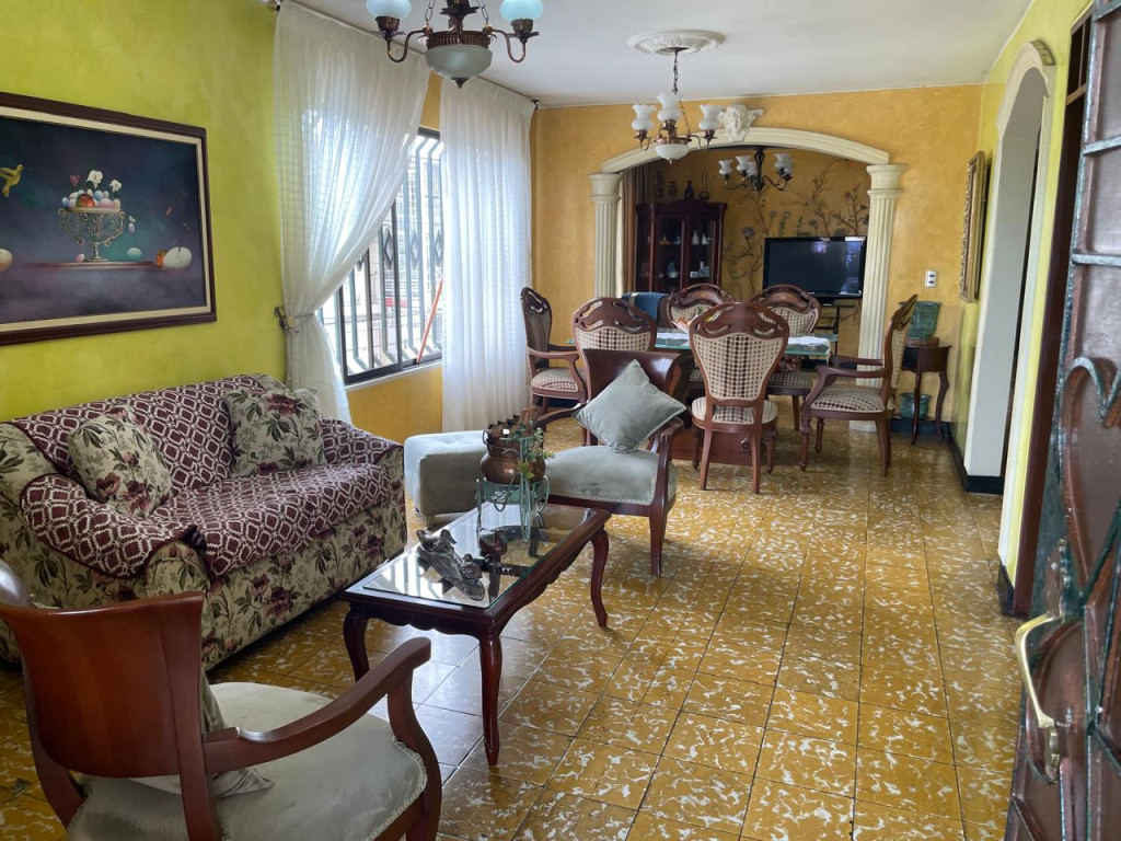 Casa En Venta - Atanasio Girardot, Cali