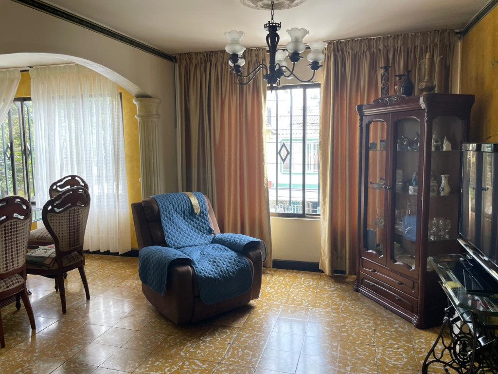 Casa En Venta - Atanasio Girardot, Cali