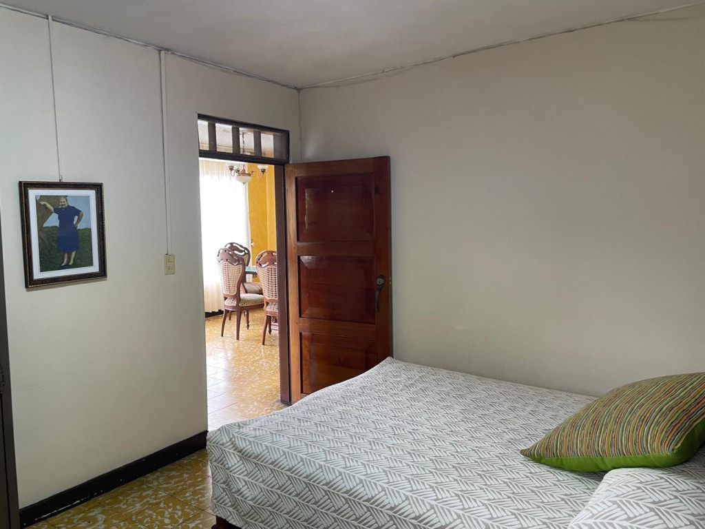 Casa En Venta - Atanasio Girardot, Cali