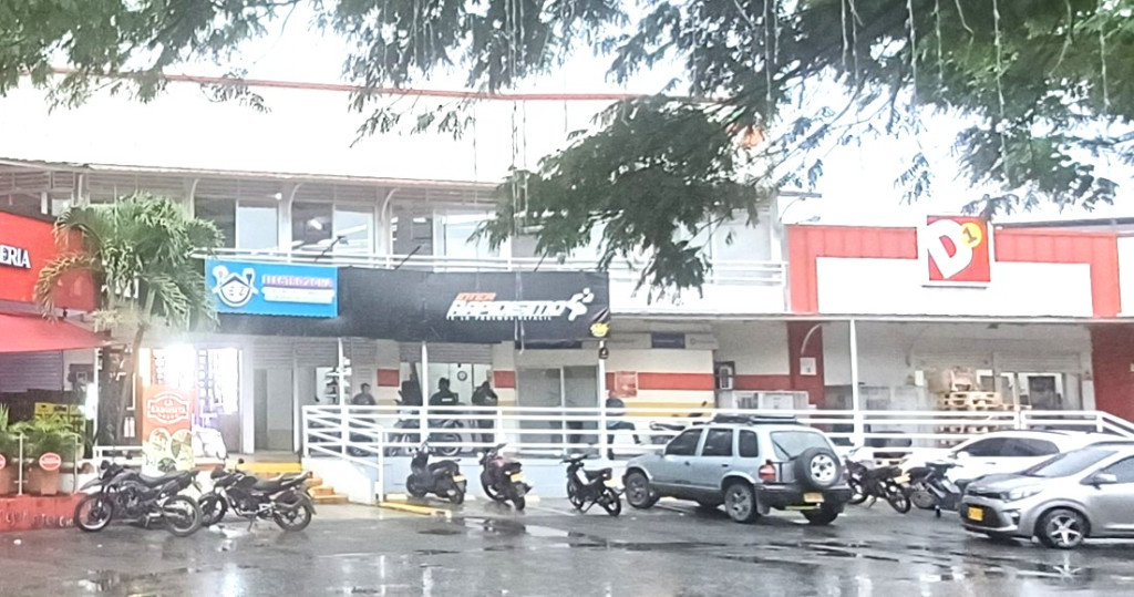 Local En Arriendo - El Poblado Campestre, Candelaria