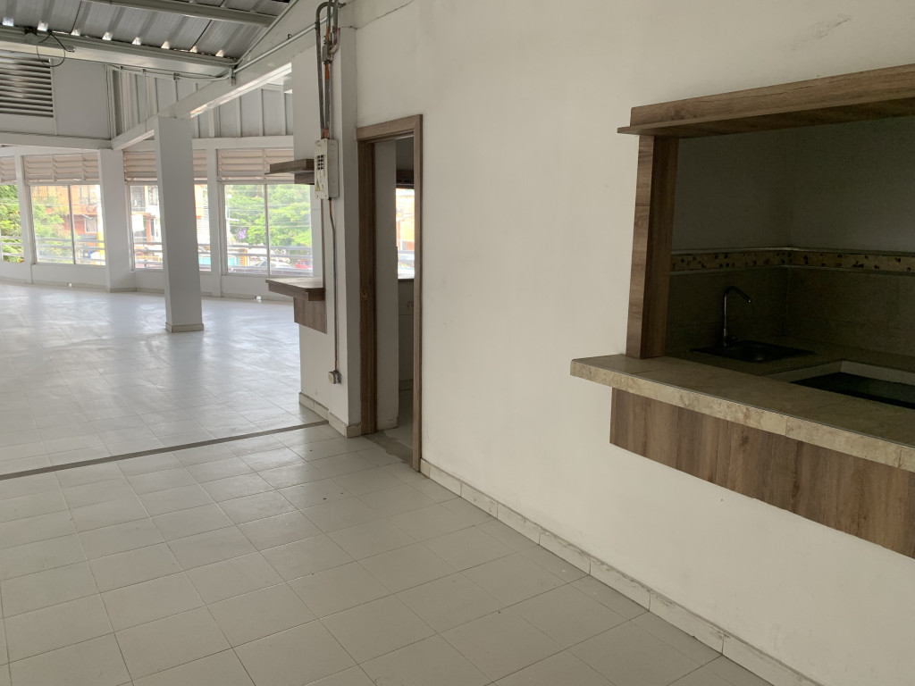 Local En Arriendo - Poblado Campestre, Candelaria