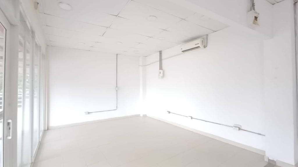 Local En Arriendo - Poblado Campestre, Candelaria