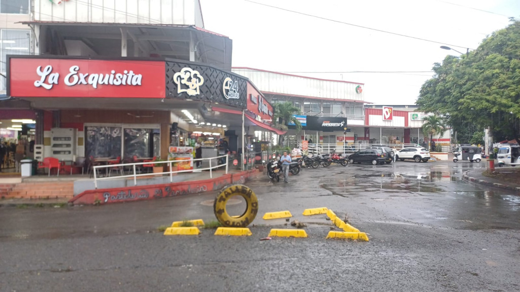 Local En Arriendo - Poblado Campestre, Candelaria