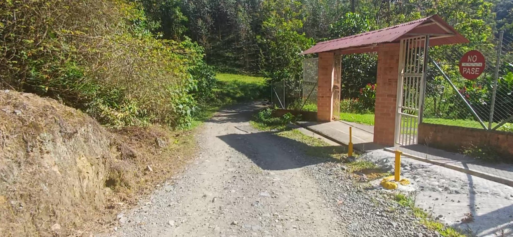 Casa Campestre En Venta - Los Medios, Ginebra