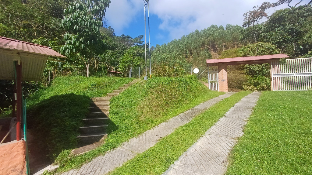 Casa Campestre En Venta - Los Medios, Ginebra