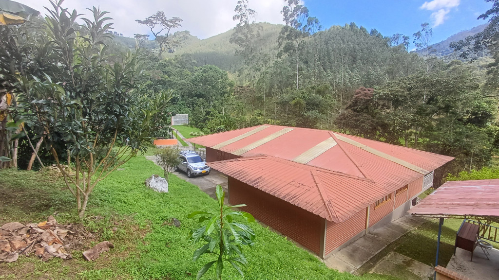 Casa Campestre En Venta - Los Medios, Ginebra