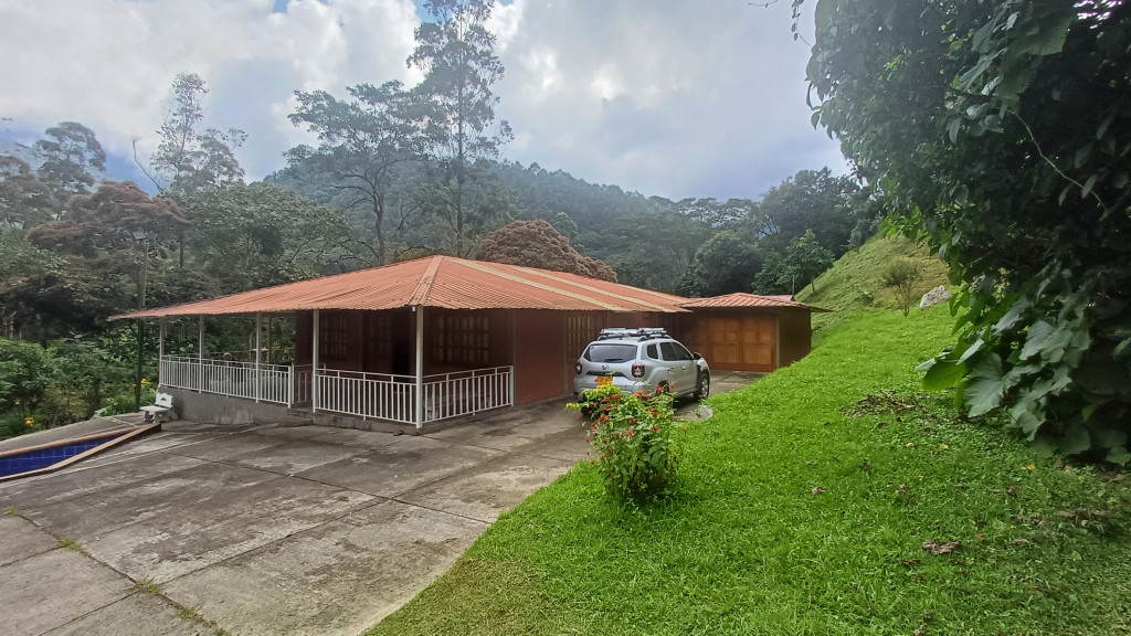 Casa Campestre En Venta - Los Medios, Ginebra