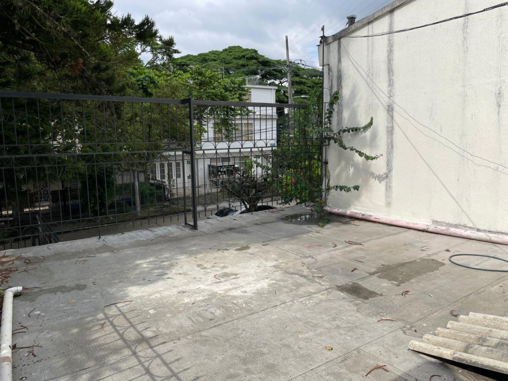 Casa En Venta - El Bosque, Cali