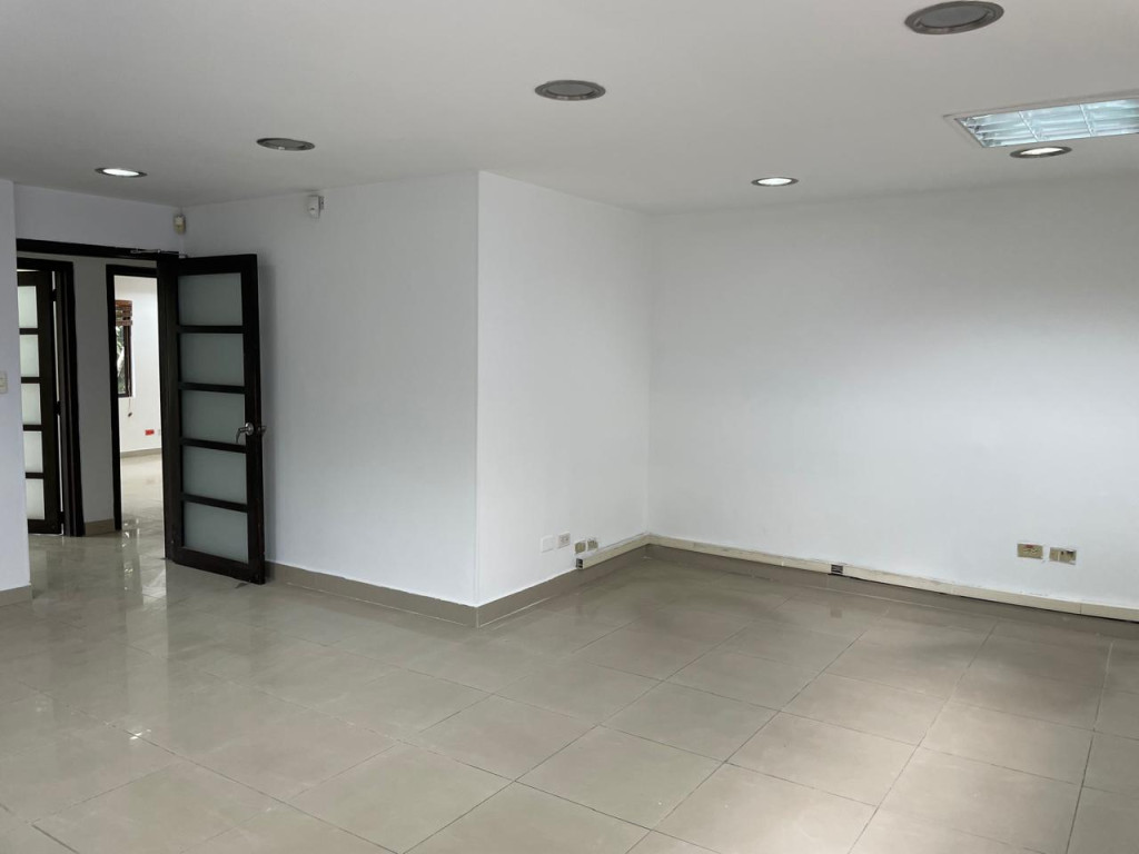 Casa En Venta - El Bosque, Cali