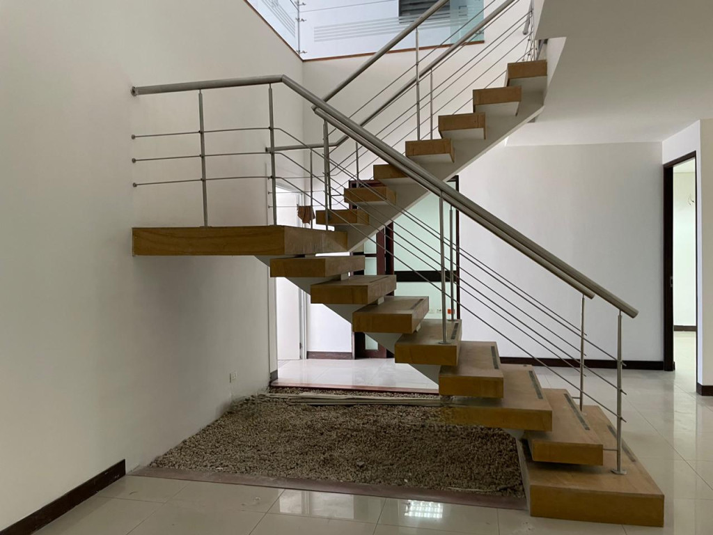 Casa En Venta - El Bosque, Cali