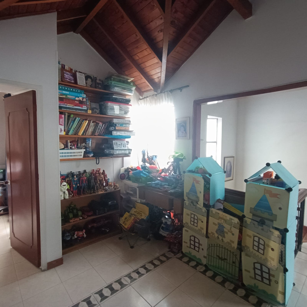 Casa En Venta - Urbanización La Flora, Cali