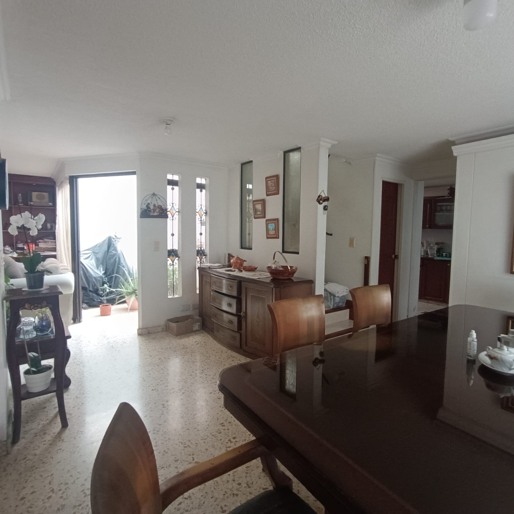 Casa En Venta - Urbanización La Flora, Cali