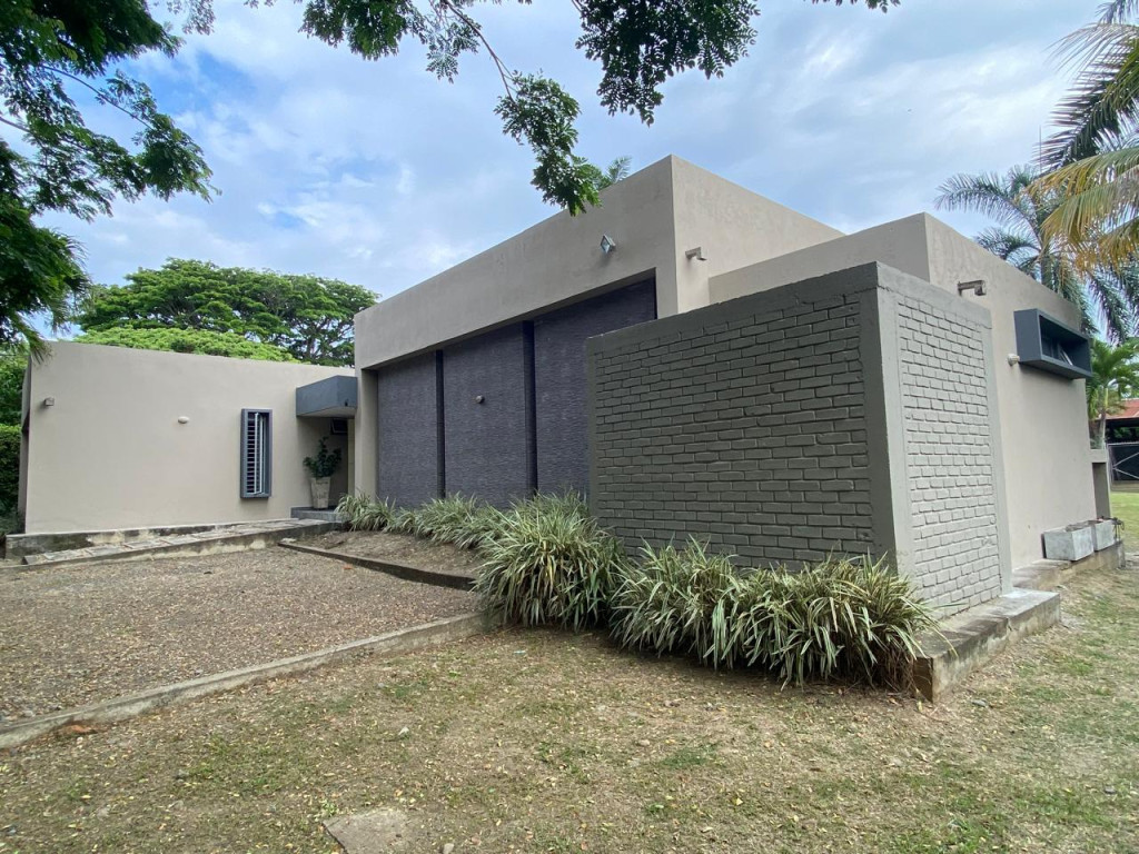 Casa Campestre En Venta - San Antonio, Bugalagrande