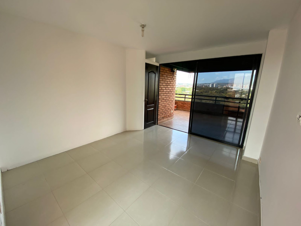 Apartamento En Venta - El Ingenio, Cali