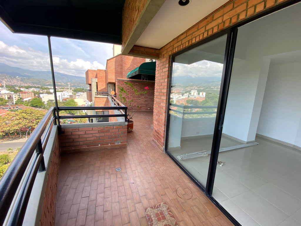Apartamento En Venta - El Ingenio, Cali
