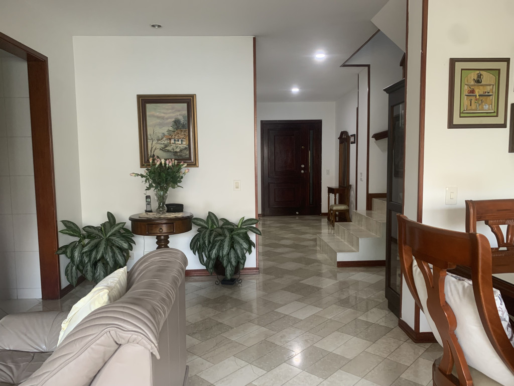 Apartamento En Venta - Santa Rita, Cali