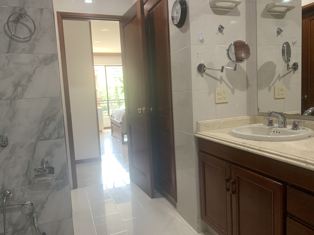Apartamento En Venta - Santa Rita, Cali