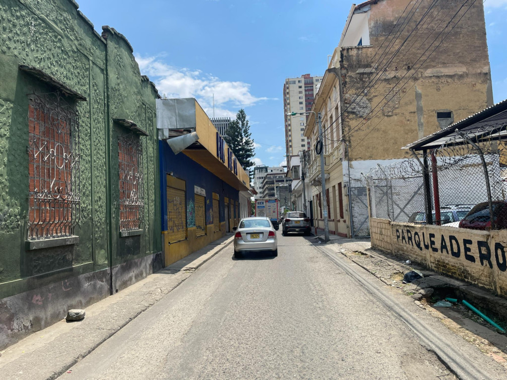 Local En Arriendo/Venta - A Una Cuadra De La Notaria 14 Centro De Cali, Cali