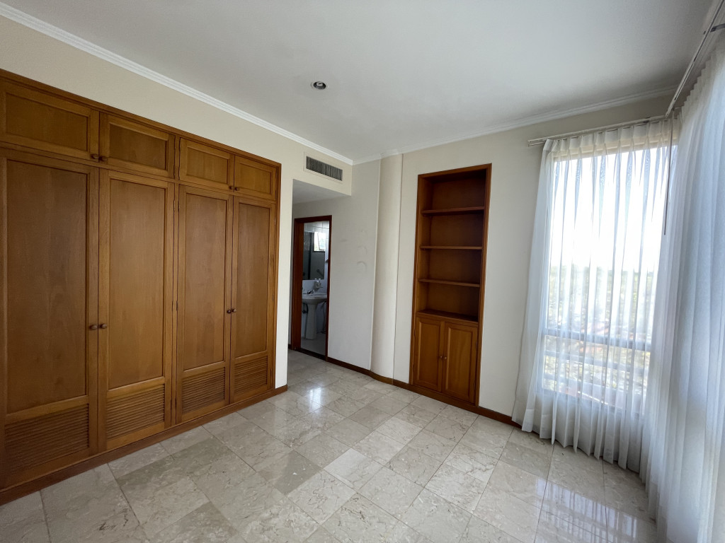Apartamento En Venta - Ciudad Jardín, Cali