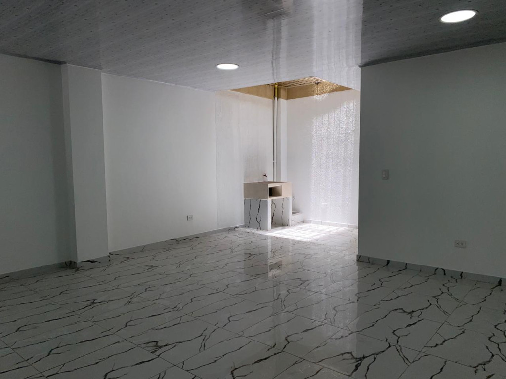 Local En Arriendo - Ciudad 2000, Cali