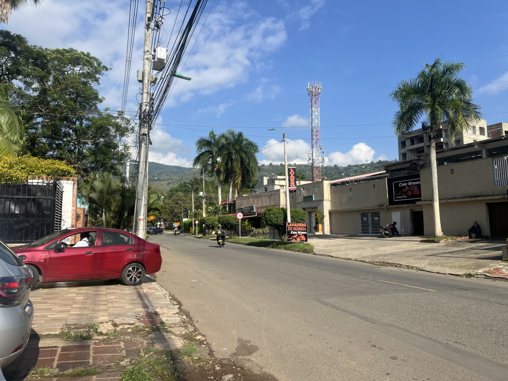 Casa En Venta - Bella Suiza Alta, Cali