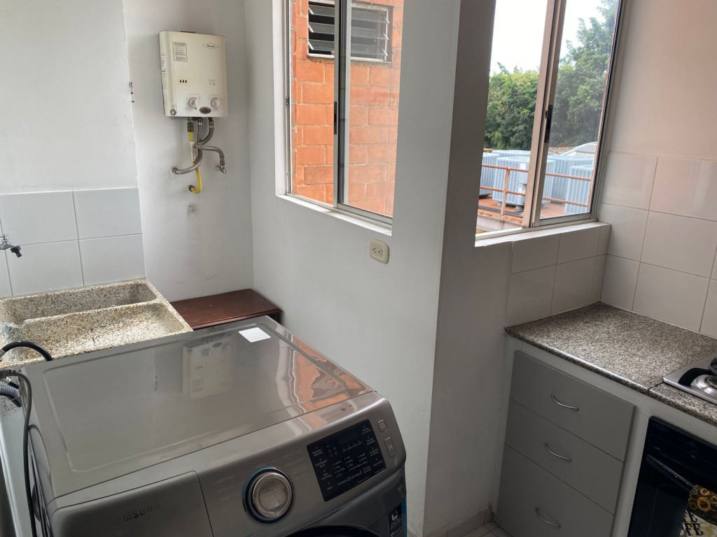 Apartamento En Venta - Primero De Mayo, Cali