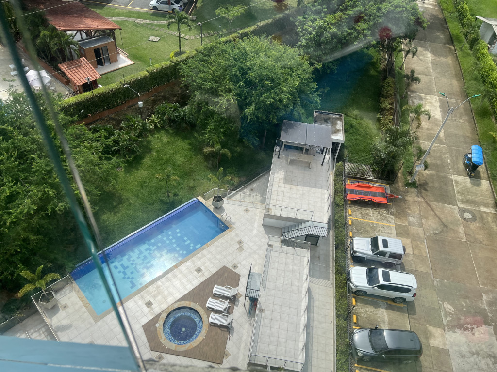 Apartaestudio En Venta - Ciudad Jardín, Cali