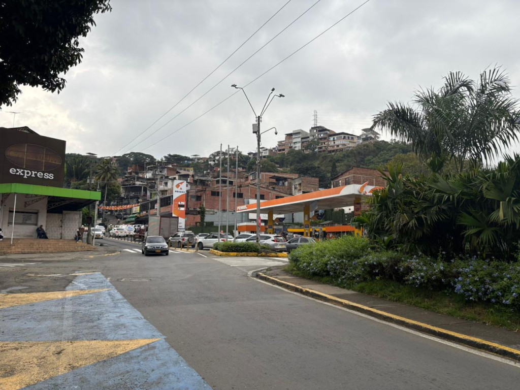 Casa En Venta - Santa Rita, Cali