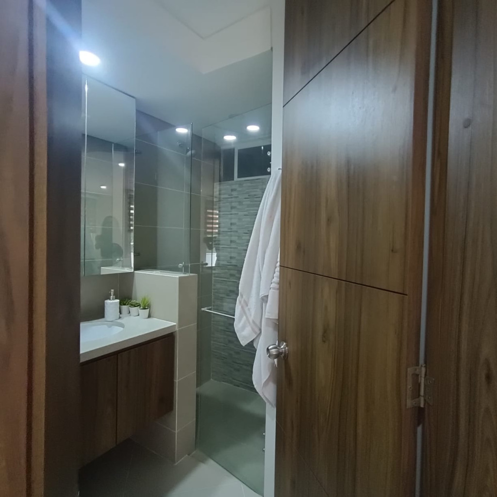 Apartamento En Venta - Urbanización La Flora, Cali