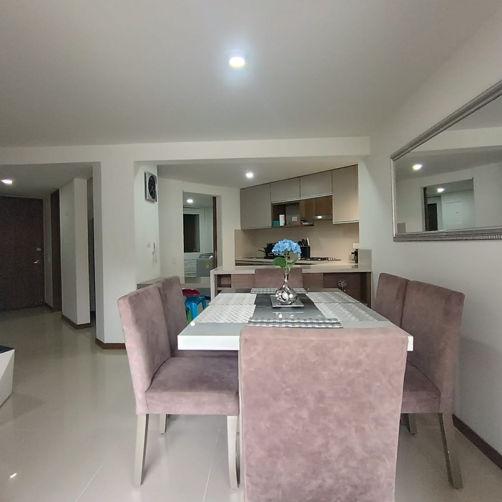 Apartamento En Venta - Urbanización La Flora, Cali