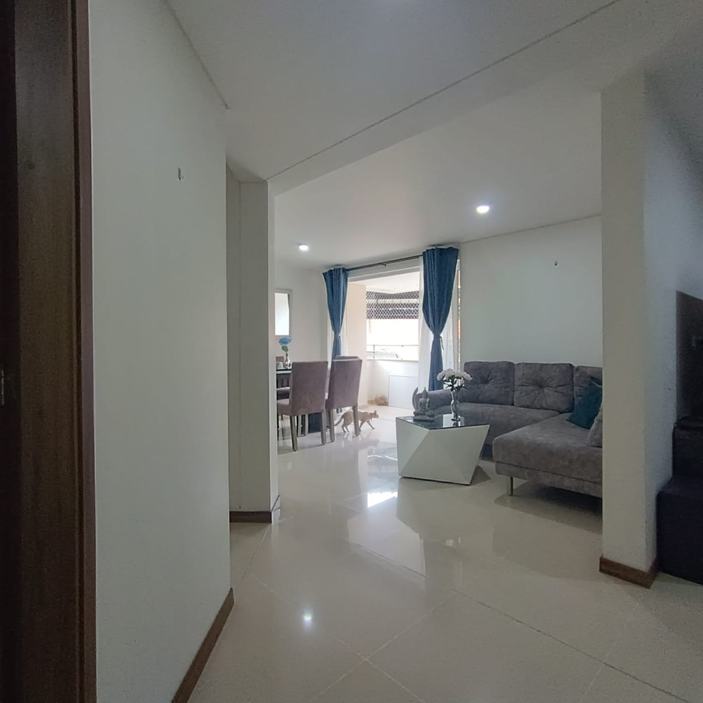 Apartamento En Venta - Urbanización La Flora, Cali