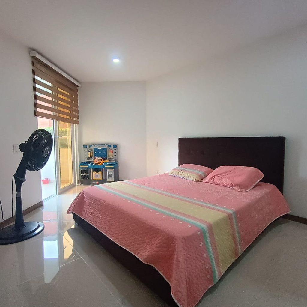 Apartamento En Venta - Urbanización La Flora, Cali