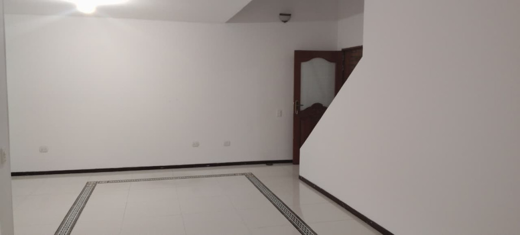 Casa En Arriendo/Venta - Urbanización San Joaquin, Cali