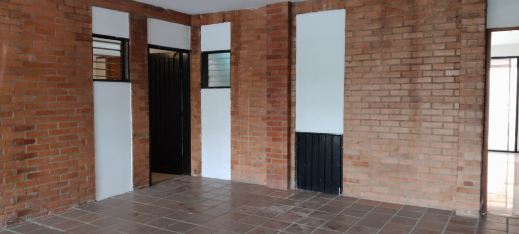 Casa En Venta - Urbanización San Joaquin, Cali