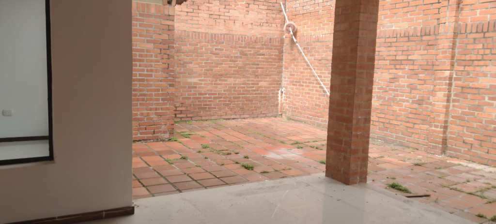 Casa En Venta - Urbanización San Joaquin, Cali