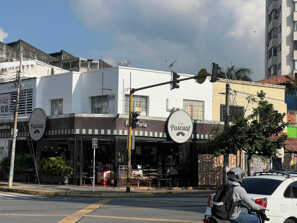 Casas Con Local En Venta - San Fernando, Cali